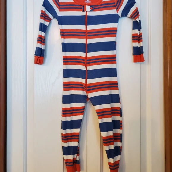 Boys 3T one piece no feet pajamas - Picture 2 of 6